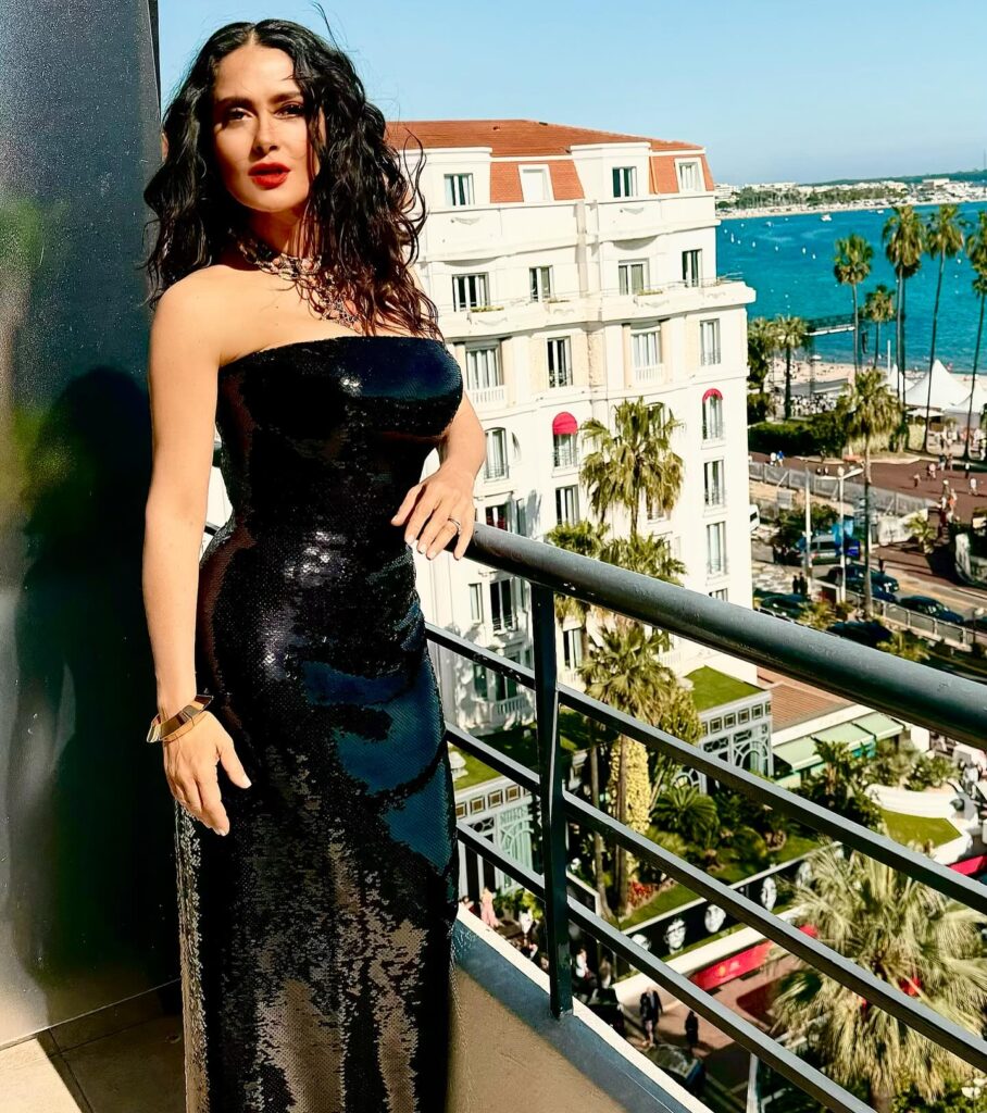 Salma Hayek Critica la Representación Estereotipada de las Latinas en Hollywood